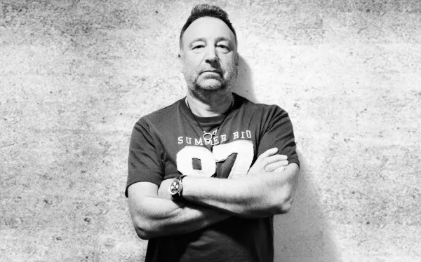 Peter Hook and the Light
